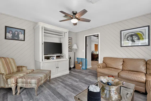  Residence photo 27