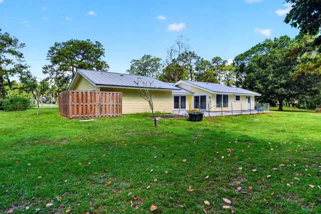  Residence photo 30