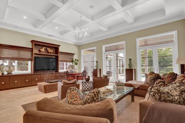 Frenchman's Creek Residence photo 6
