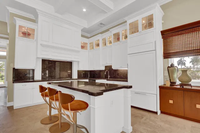 Frenchman's Creek Residence photo 9