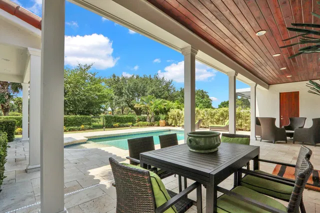 Frenchman's Creek Residence photo 42