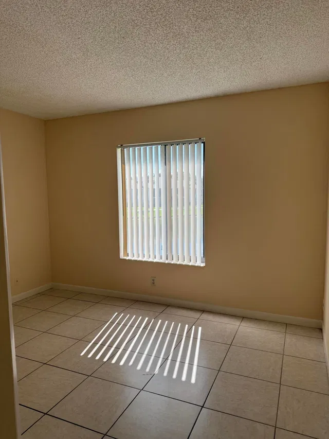  Unit C2 photo 7