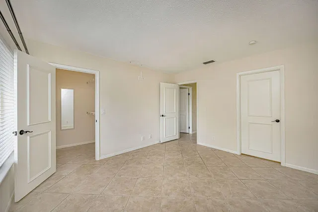 Unit 1-203 photo 14