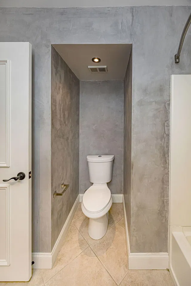 Unit 1-203 photo 17