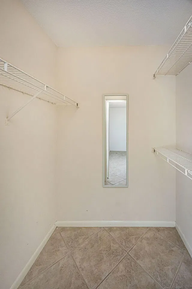 Unit 1-203 photo 18