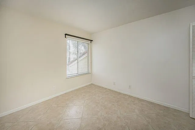 Unit 1-203 photo 21