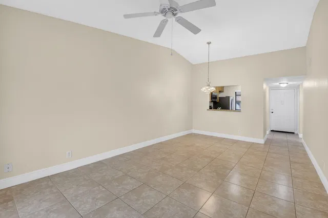 Unit 207 photo 11