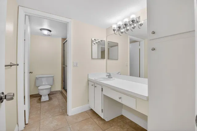 Unit 207 photo 21