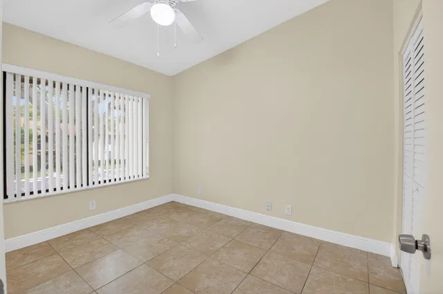 Unit 207 photo 23