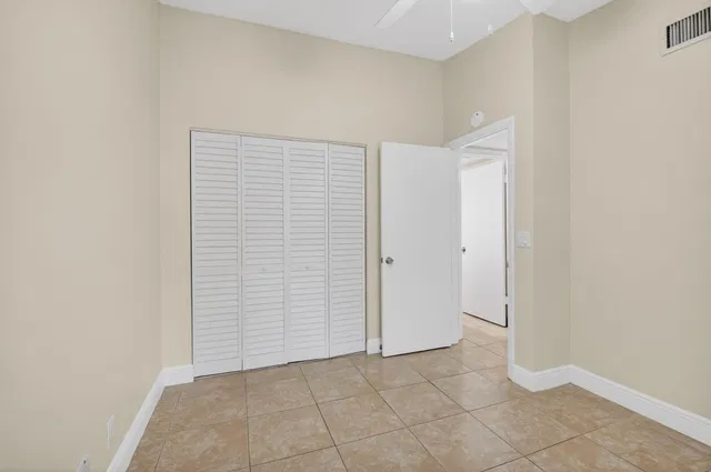 Unit 207 photo 24