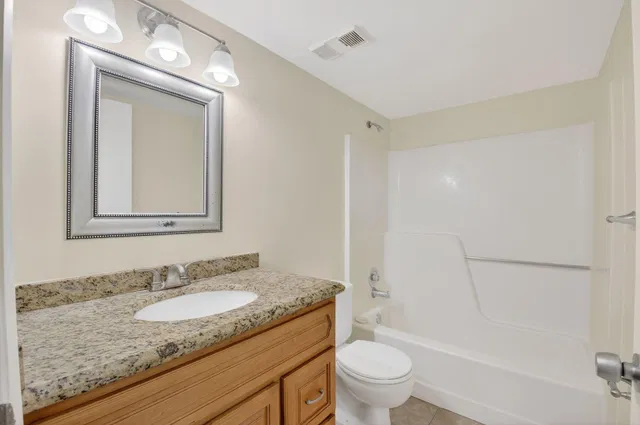 Unit 207 photo 25