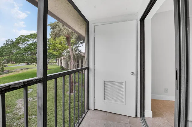 Unit 207 photo 27
