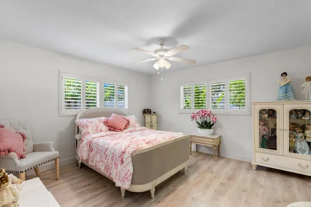  Residence photo 17