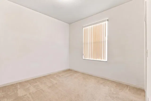 Residence photo 26