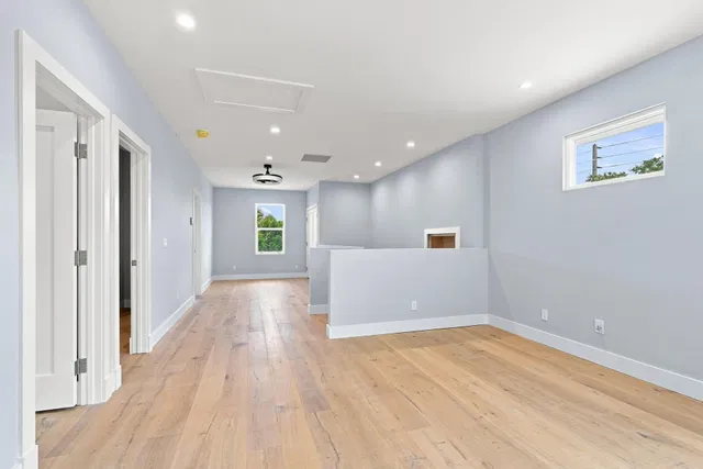  Residence photo 18