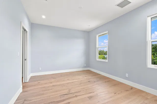  Residence photo 20