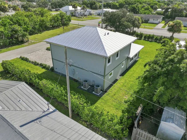  Residence photo 36