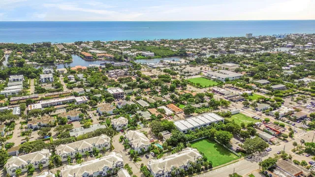 Palm Trail Delray Beach Residence photo 10