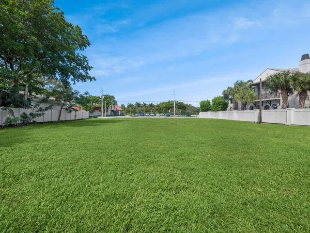 Palm Trail Delray Beach Residence photo 15