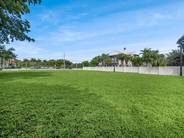 Palm Trail Delray Beach Residence photo 18