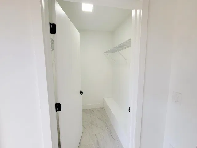  Residence photo 24