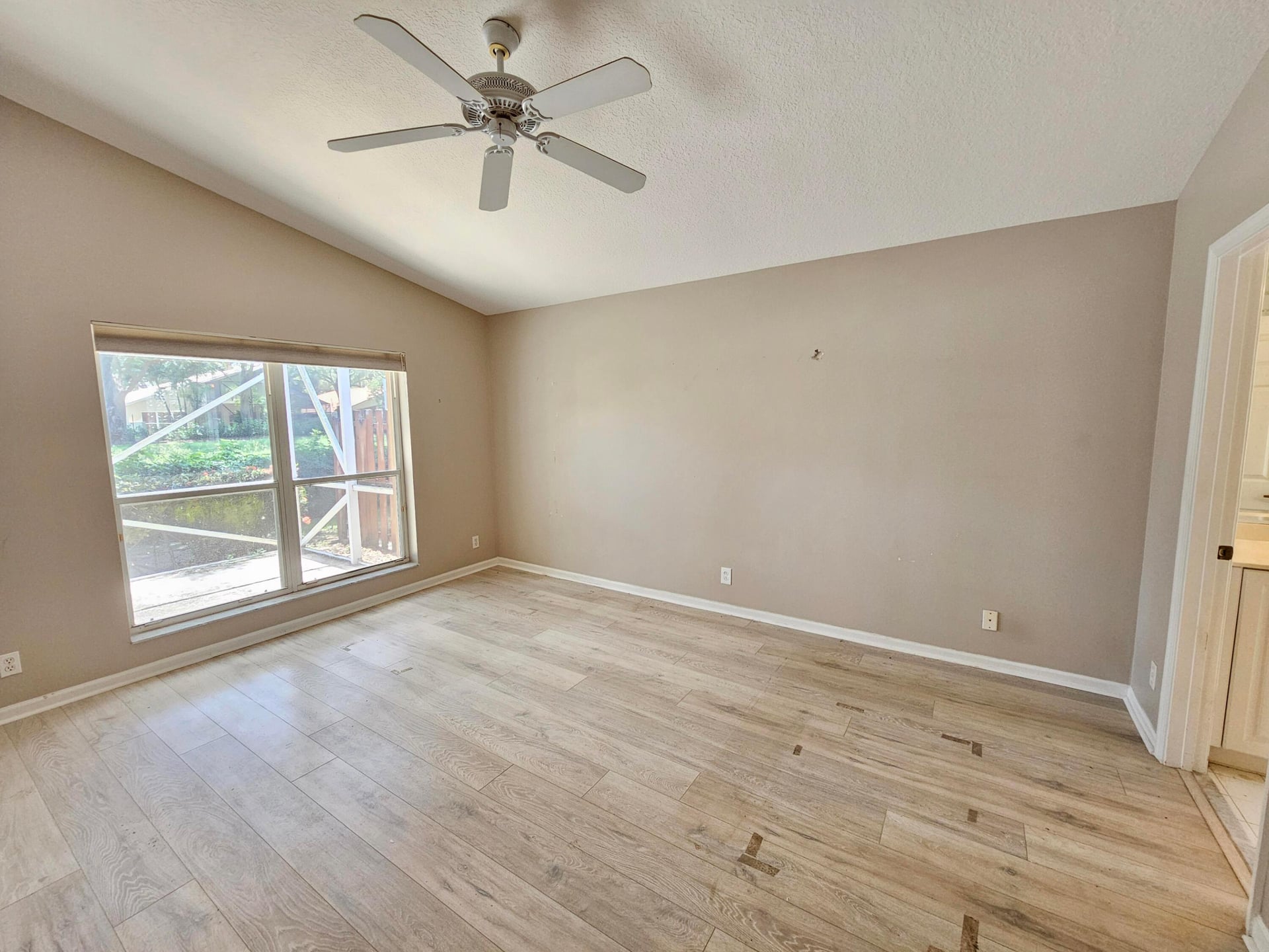  Residence photo 8