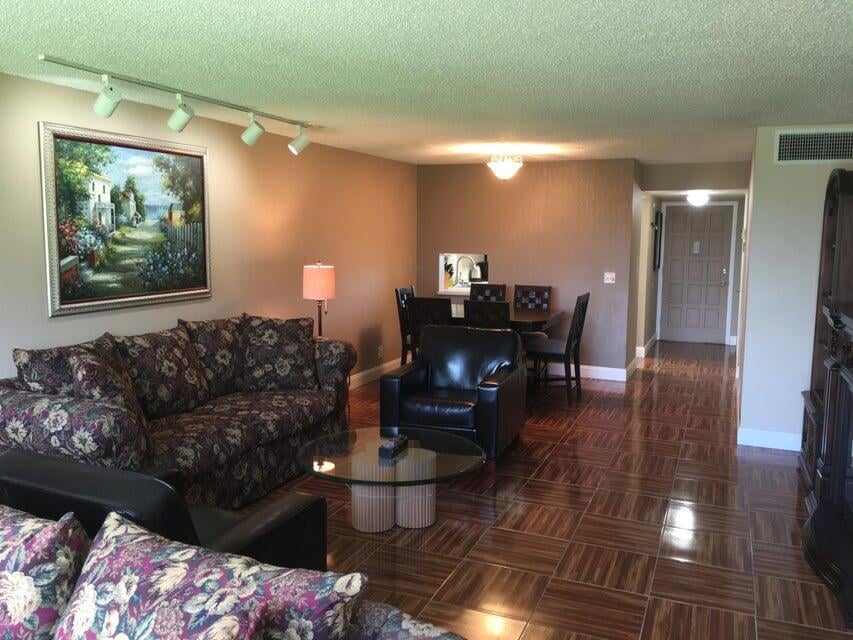  Unit 202 photo 9