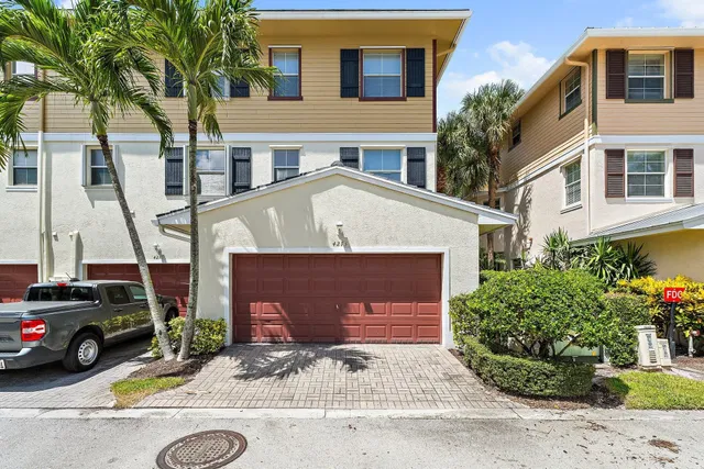  Residence photo 35