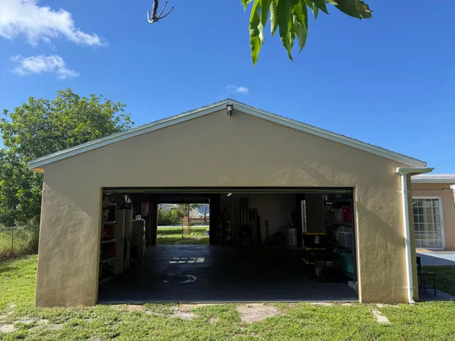 Residence photo 15