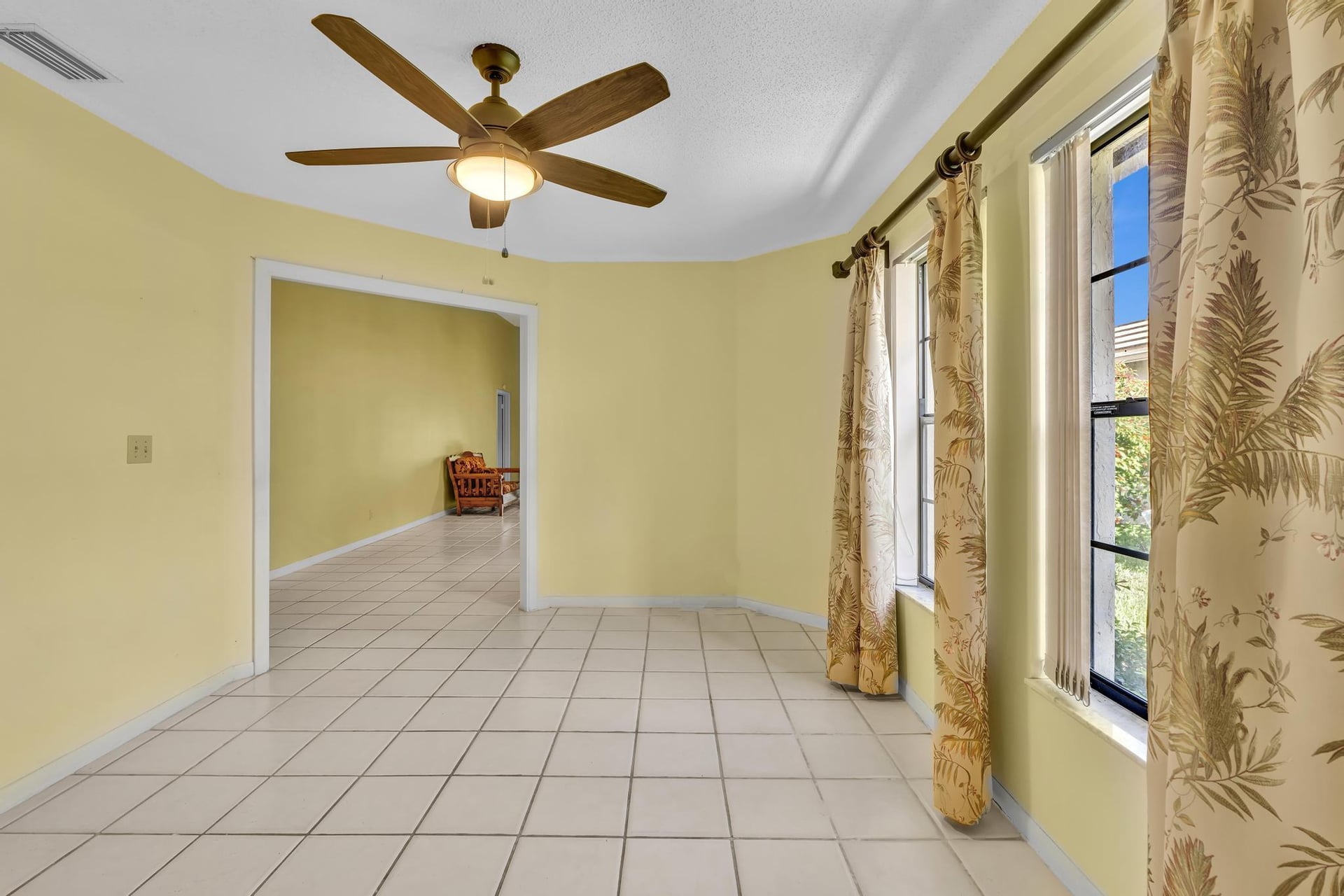  Residence photo 27