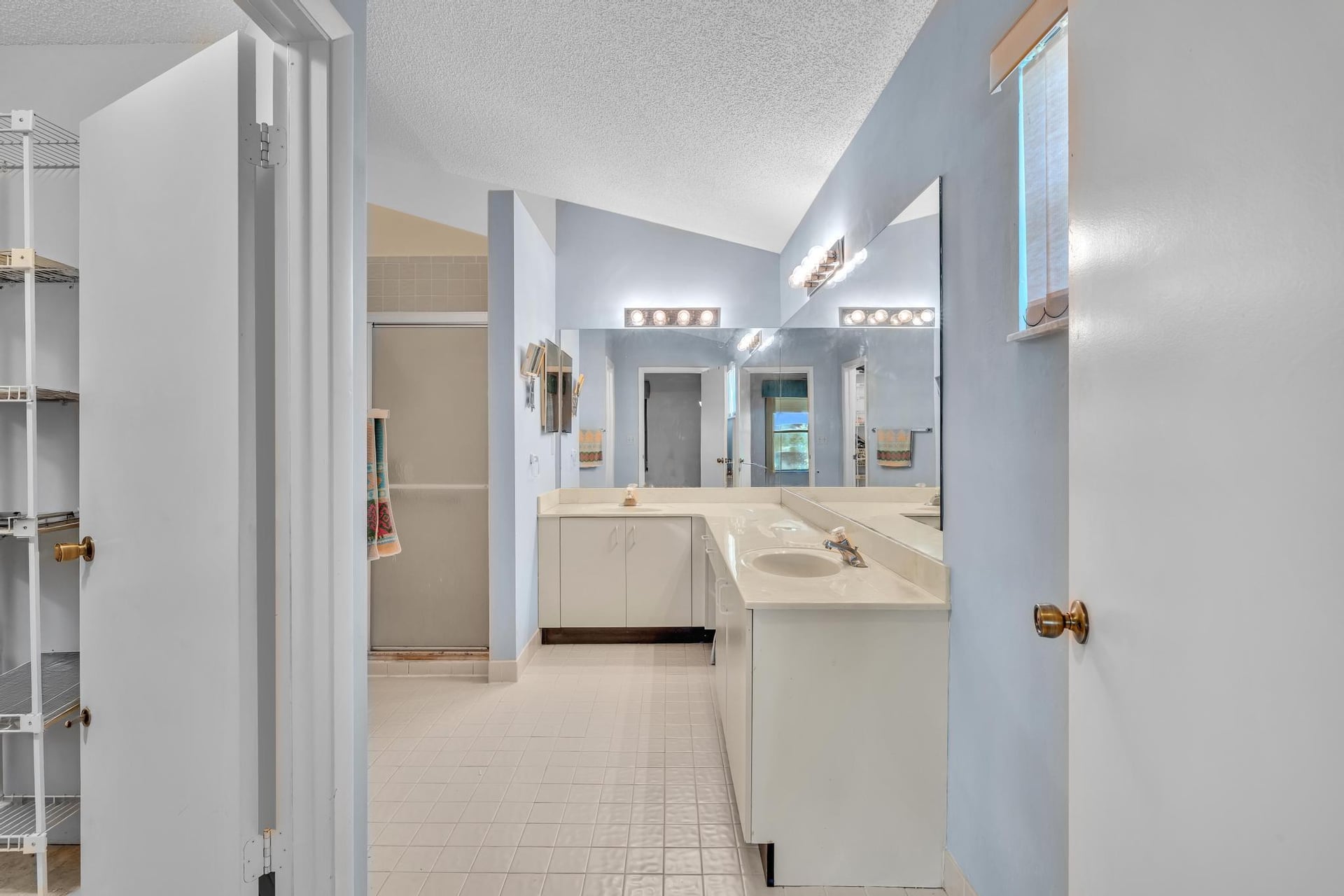  Residence photo 30