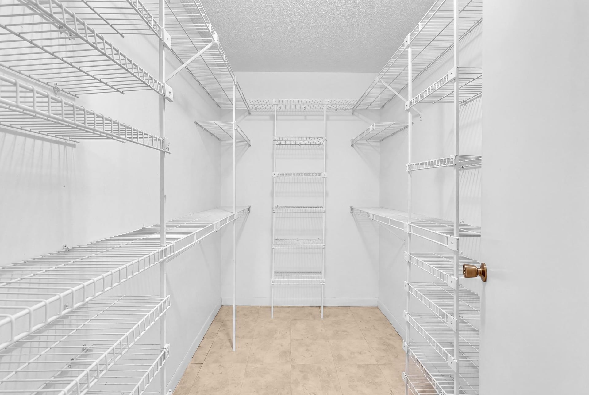  Residence photo 35