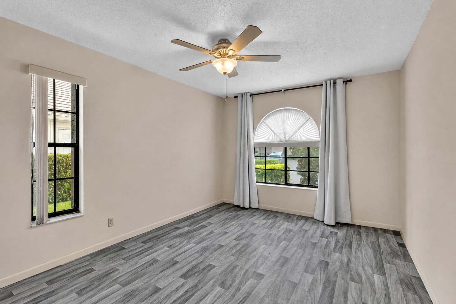  Residence photo 36