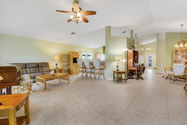  Residence photo 28