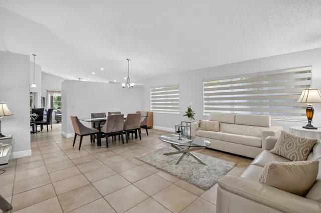  Residence photo 7