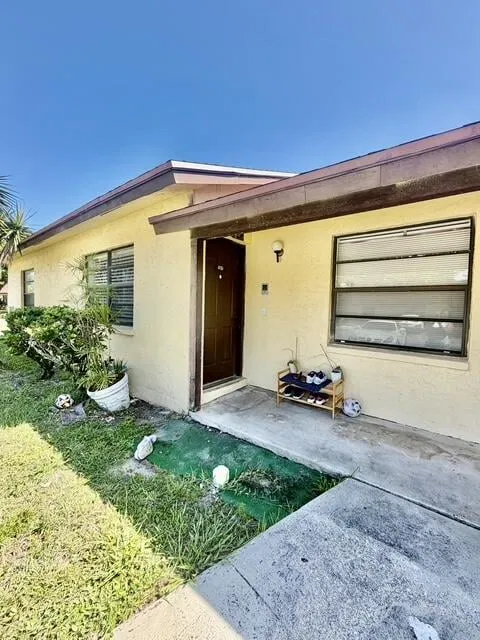 Residence photo 2
