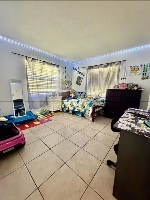 Residence photo 9