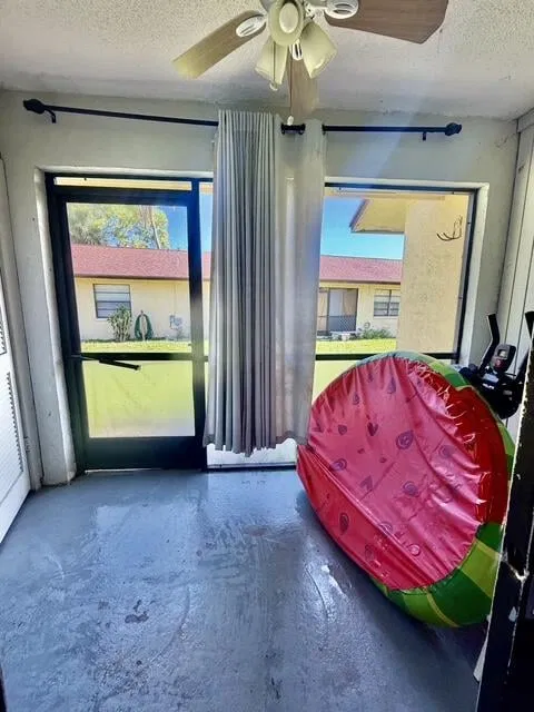 Residence photo 13