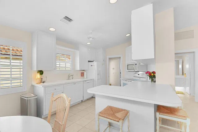  Residence photo 6