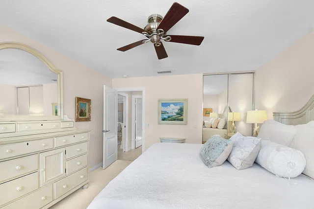  Residence photo 15