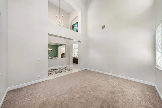  Residence photo 8