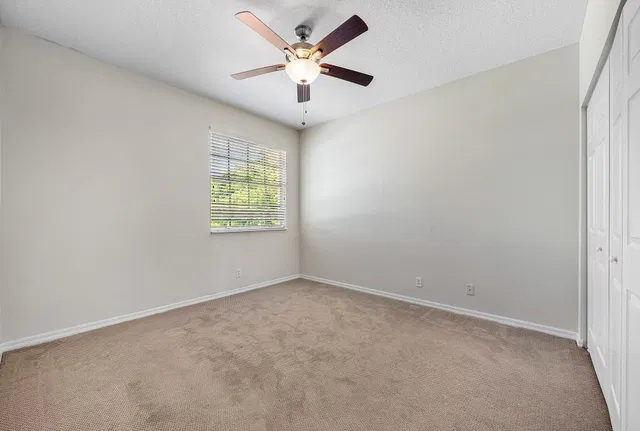  Residence photo 29