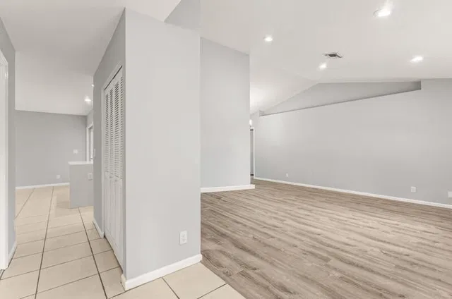  Residence photo 16