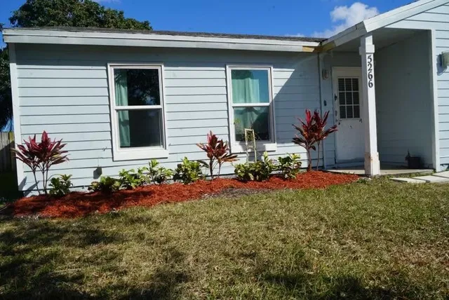  Residence photo 4