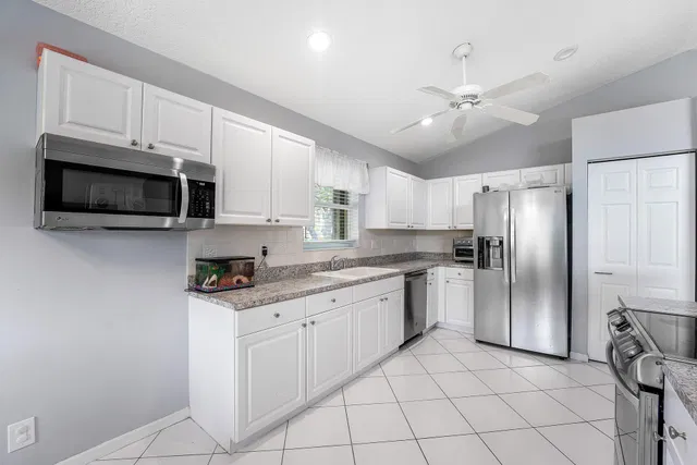  Residence photo 11