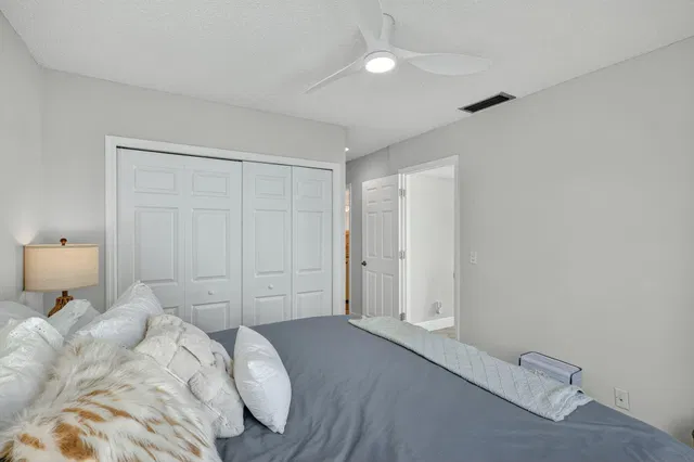 Unit 129 photo 13