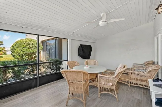 Unit 129 photo 20