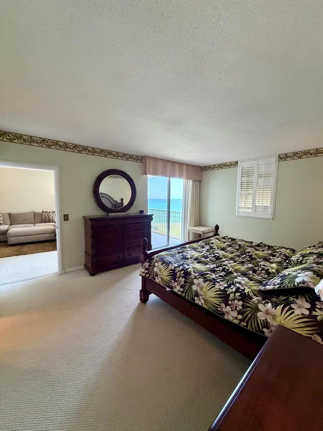 Singer Island Residence photo 9