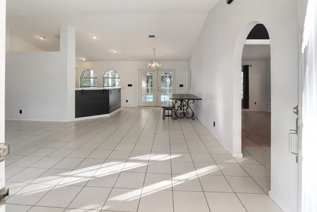  Residence photo 10