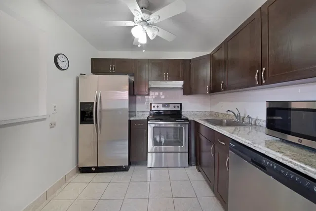  Residence photo 5
